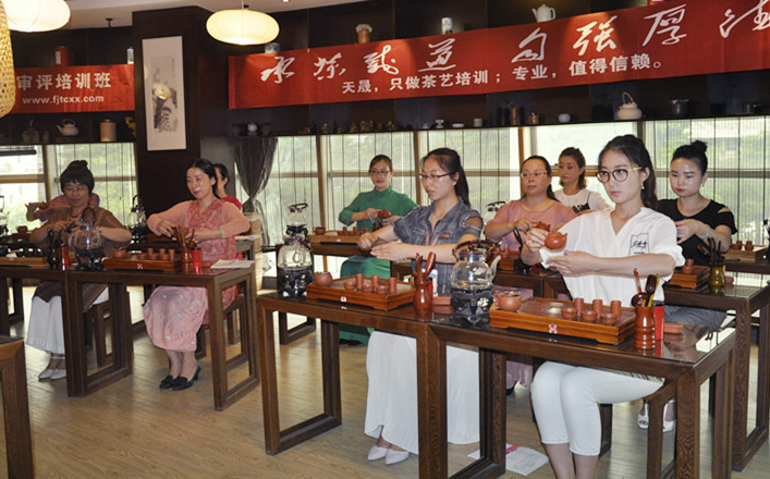【精选推荐】茶艺师培训机构十大品牌排名,网友推荐TOP10